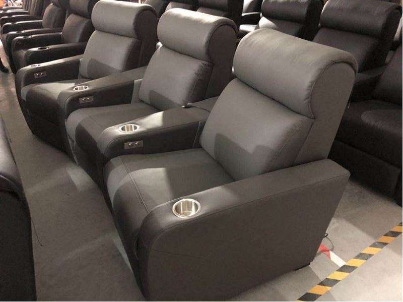 curved row theater chairs