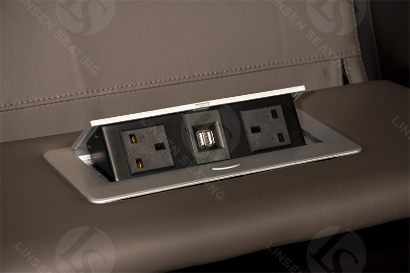 USB port & plugs